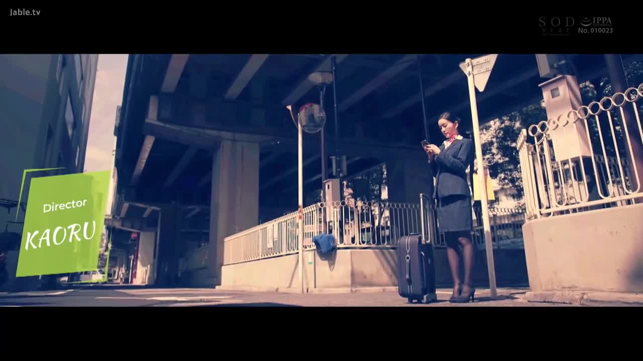 STARS-659 与隐藏的婊子一起太危险的CA姐姐铃原米兰，在没有航班的日子里整天在酒店狂欢 - 铃原みらん