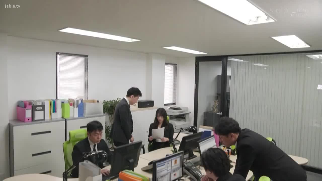 STARS-663 前游泳天才销售小姐OL被同事阴阳同事青木桃子洗脑