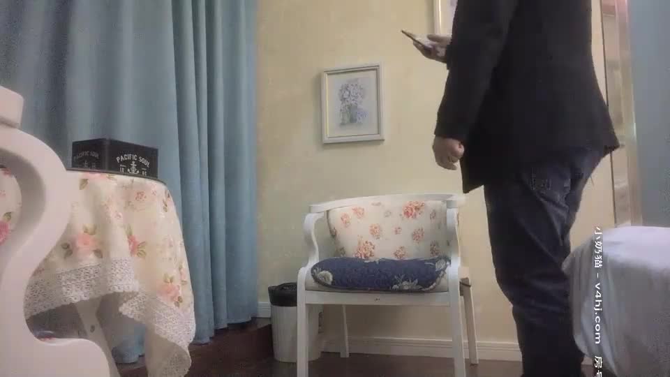 yy8ycom 叶总探花深夜场约了个肉丝短裤妹子