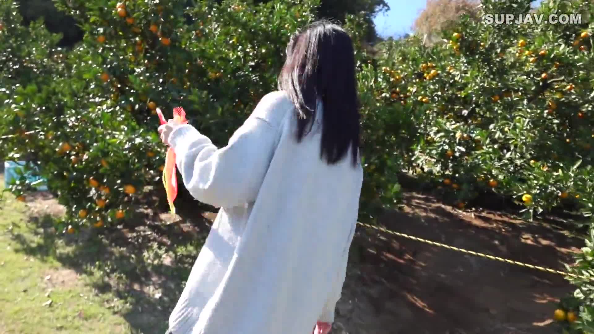FC2-PPV-4352484 ！主角是个干净俐落、胸部美丽巨大的女人。已列出一个名字...