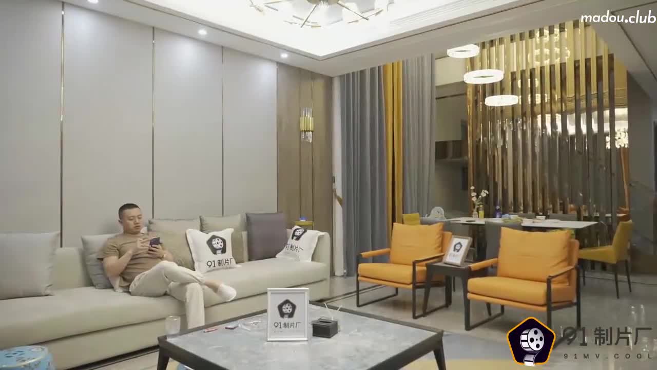 母亲的新男友4  女儿发小来家玩 遇债主收债成就6p