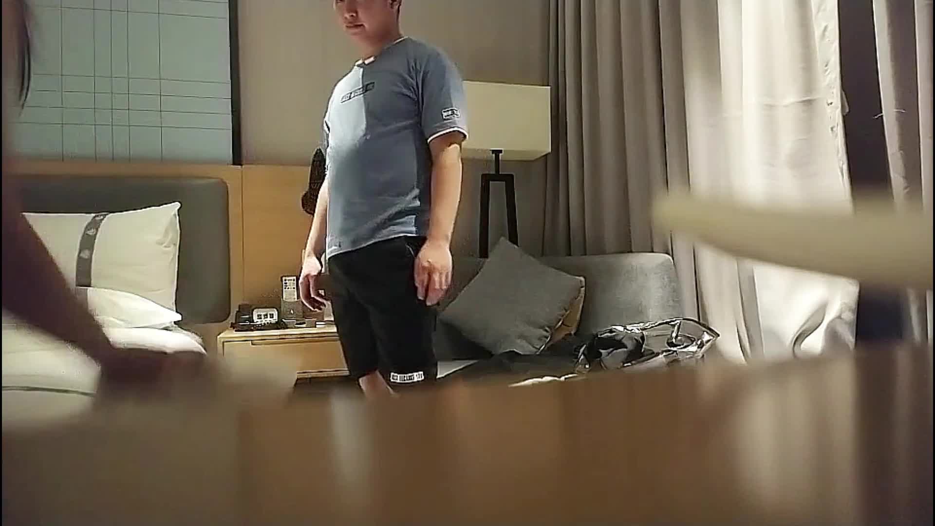 yy8ycom 【小智寻花】2800网约外围大圈女神，杏眼含情狐媚妖娆，娇喘阵阵销魂让人飘飘欲仙