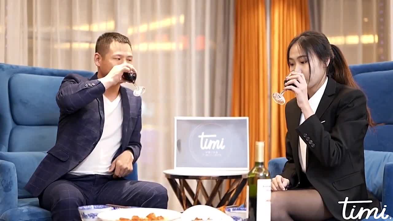 yy8ycom 新人入职想晋升只能陪睡