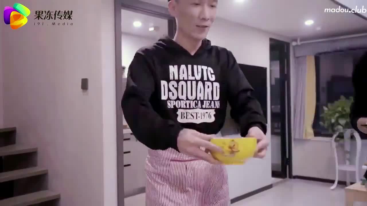 我的继母恋人  过年女友带回家 一夜变成我后妈