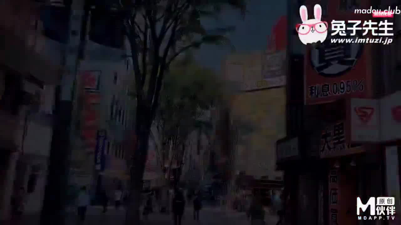 路人搭讪女大学生