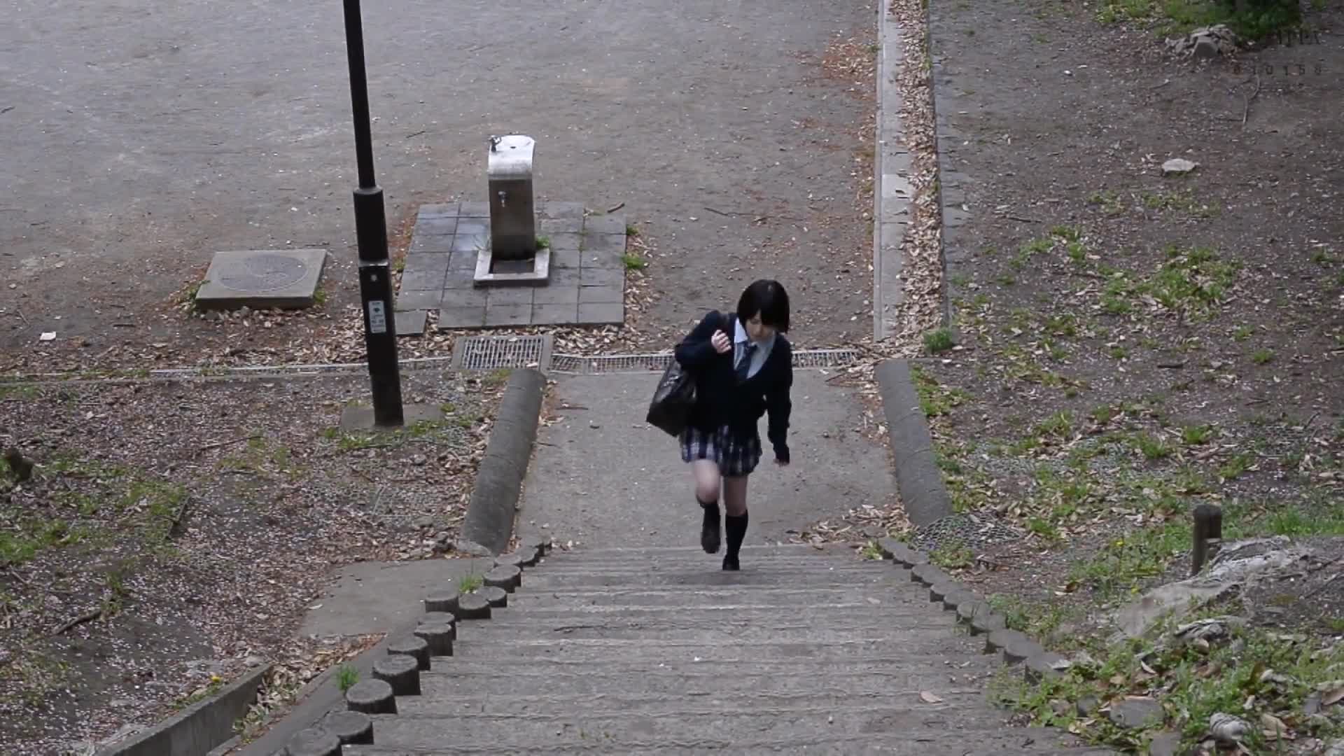 MDTM-830 我让一个冷静、咸味、情绪低落的女孩理解并用我肮脏的老男人的鸡鸡操她