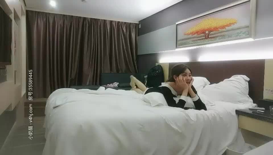 yy8ycom 探花郎李寻欢约了个腿上有纹身的妹子