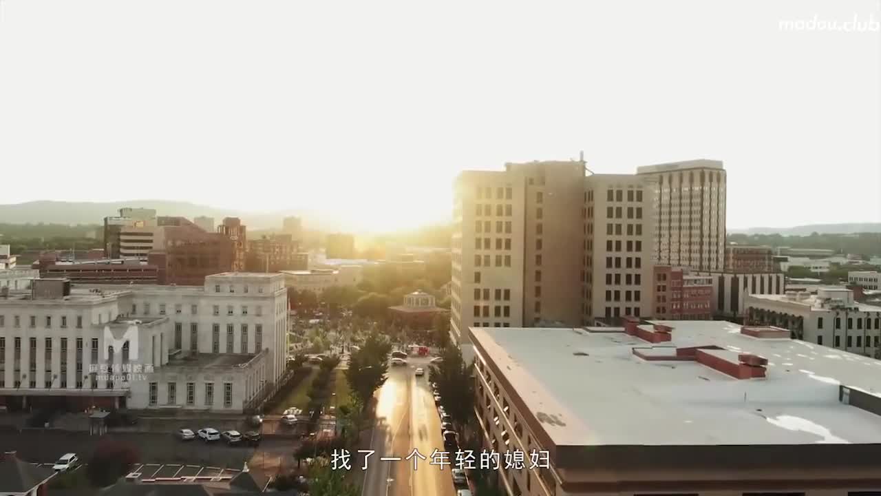 稚嫩人妻的挑逗  背着叔叔偷偷做爱