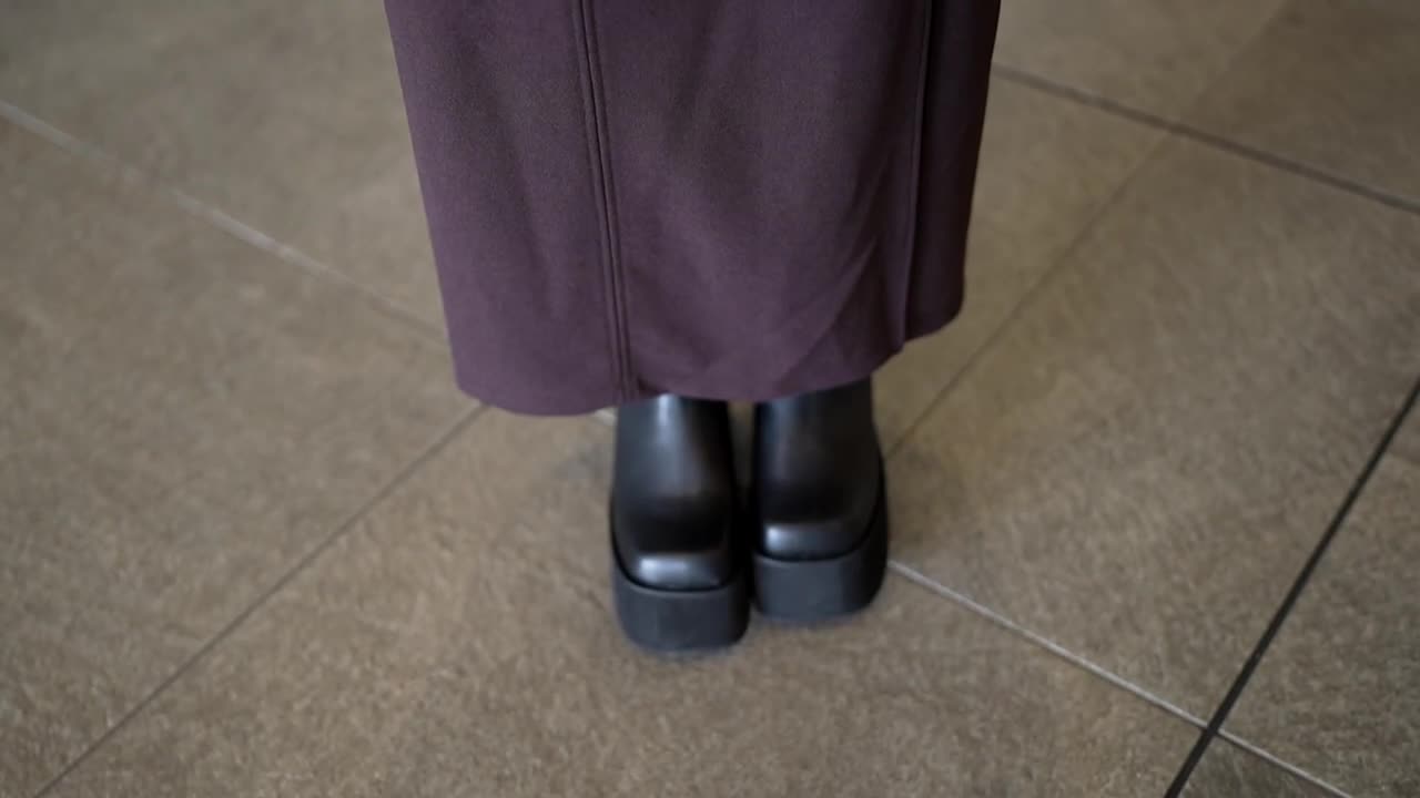 SIRO-5248 “我要你狠狠地责怪我……”在药学院努力学习的天才女大学生出现！一个被鸡鸡戳就失去自我的淫荡女孩！请注意不要太兴奋而抽搐
