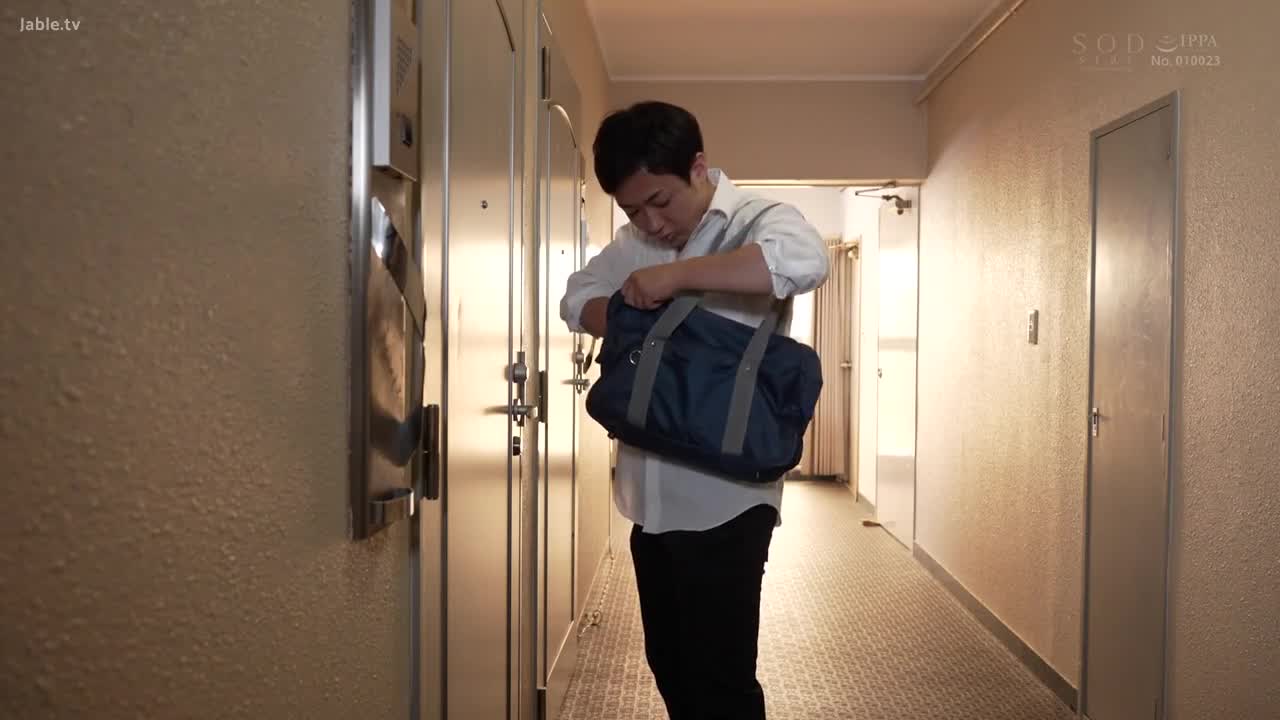 STARS-495 “能藉我个澡吗？” 隔壁的大胸青梅竹马进了我家，洗完澡后毫无防备的没胸罩发情了……一注意到，我就疯了一个月。浅田喜万里 - 朝田日葵